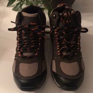 Kebo Shoes - NEW Kebo Size 7 brown and orange boots Kebo Shoes - NEW Kebo Size 7 brown and orange boots